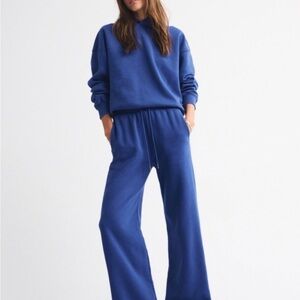 High Rise Sunday Wide Leg Pant Medium *Long